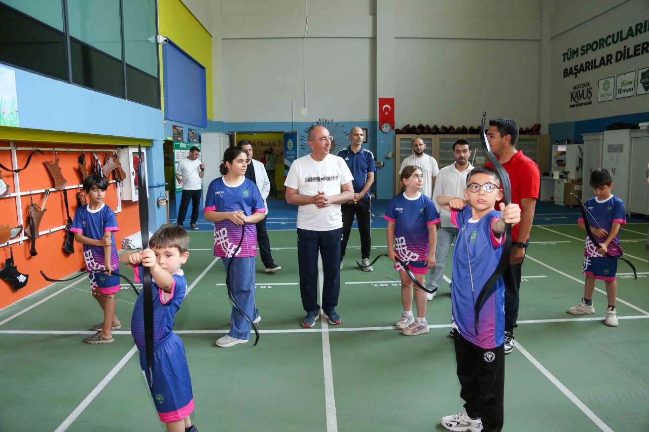 Başkan Kavuş, MEGA Yaz Spor Okulları'nda çocukların heyecanına ortak oldu 1